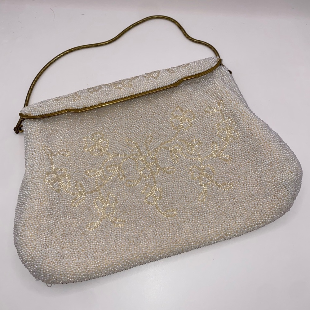 Walborg Antique White and Gold Floral‎ Beaded Clutch